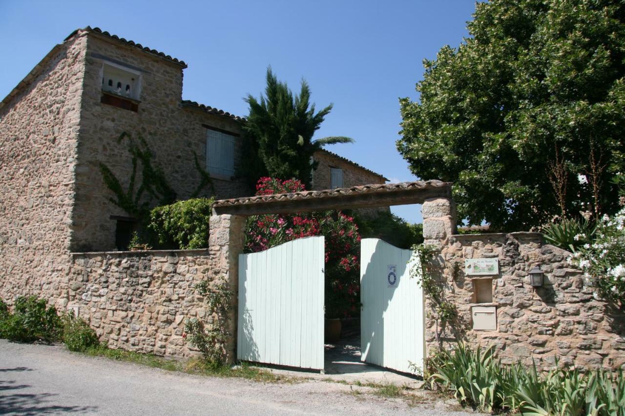 Bed and Breakfast Le Jas Des Nevieres Pierrerue  Exterior foto